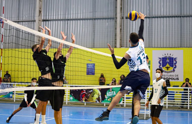 Vôlei é a primeira modalidade em disputa do Jeups neste ano