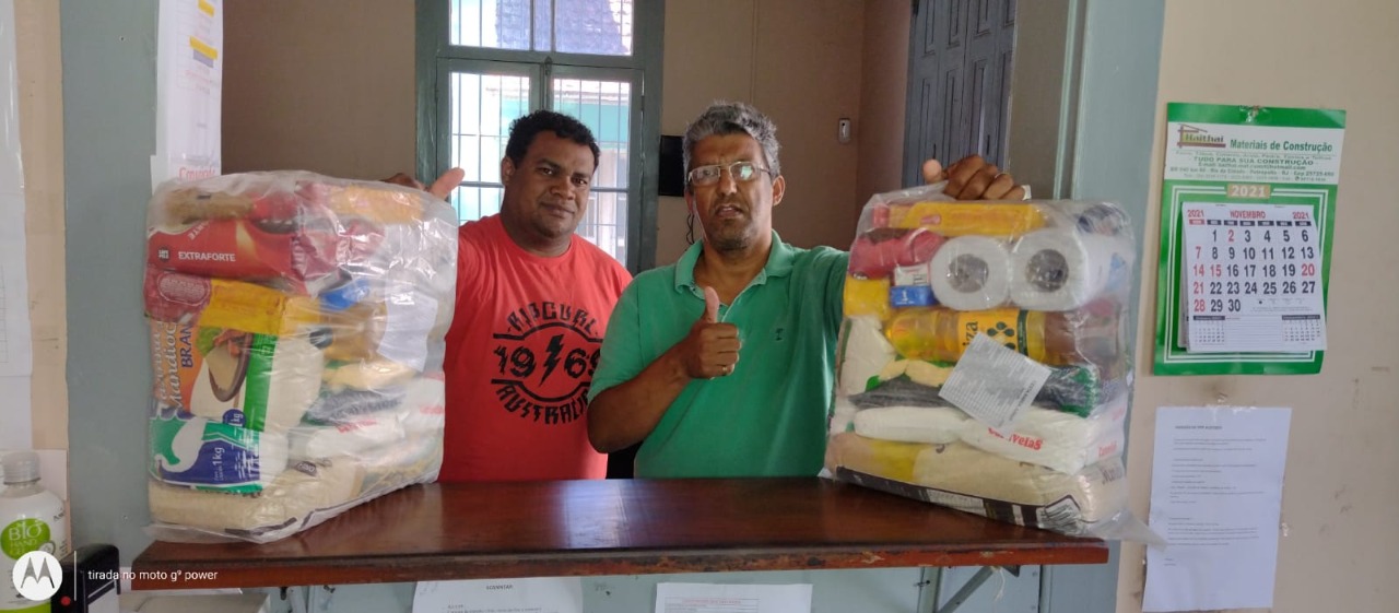 Sindicato dos Rodoviários arrecada alimentos e doa cestas básicas