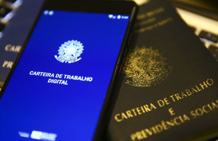 Caged: Brasil criou 253 mil vagas de emprego em outubro