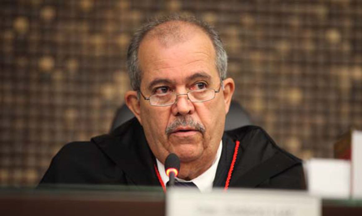 PF faz buscas em gabinete de desembargador da Justiça de Alagoas