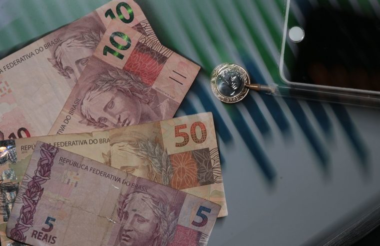 CNC: endividamento das famílias cresce menos em outubro