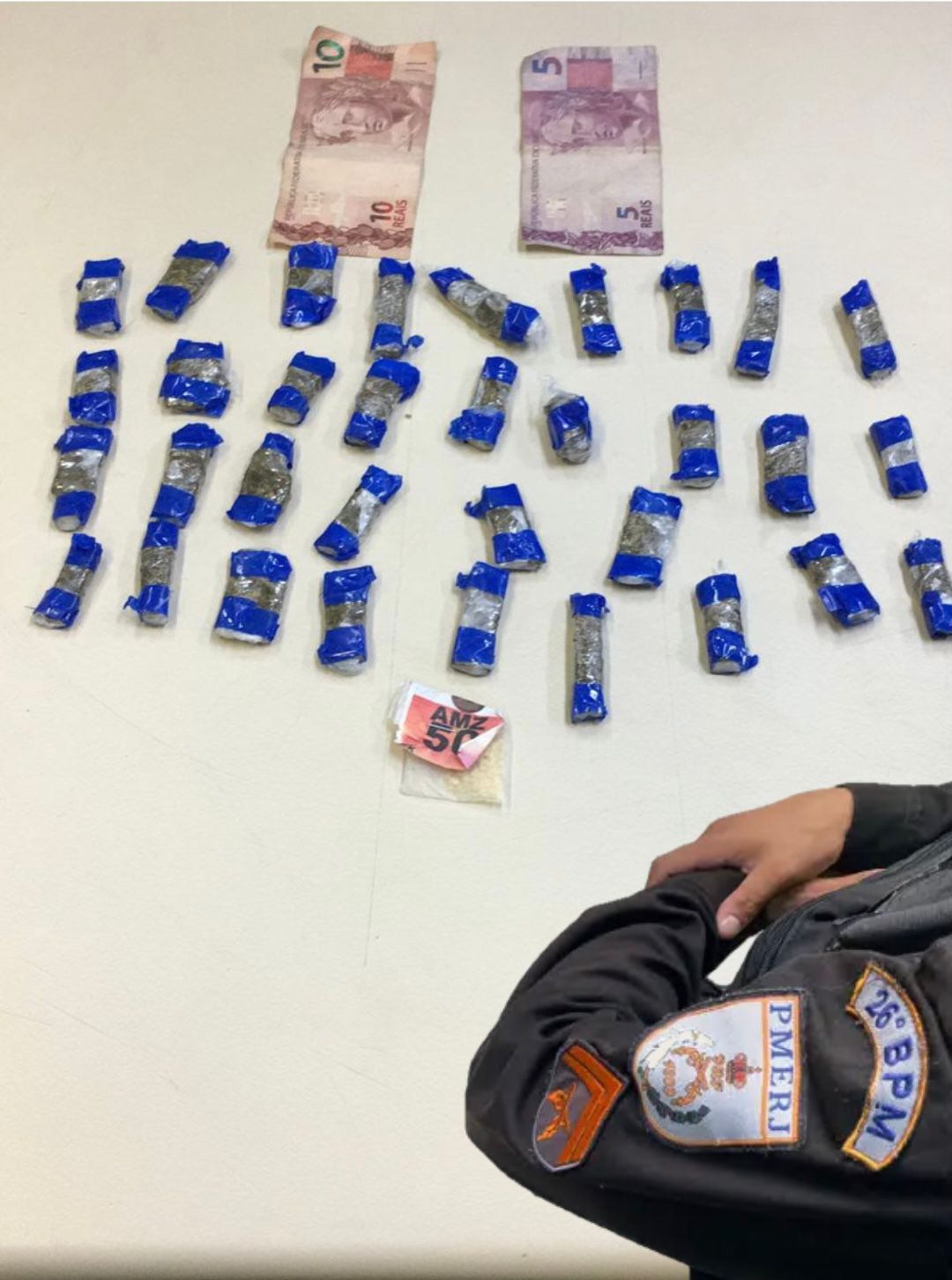 Homem é preso com drogas no Quitandinha