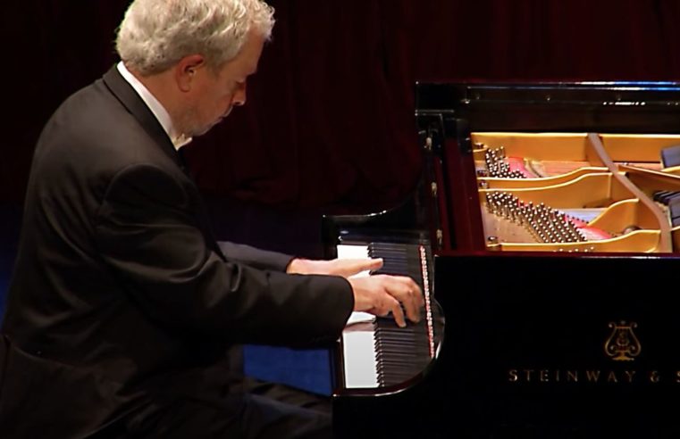 Morre no Rio de Janeiro o pianista Nelson Freire