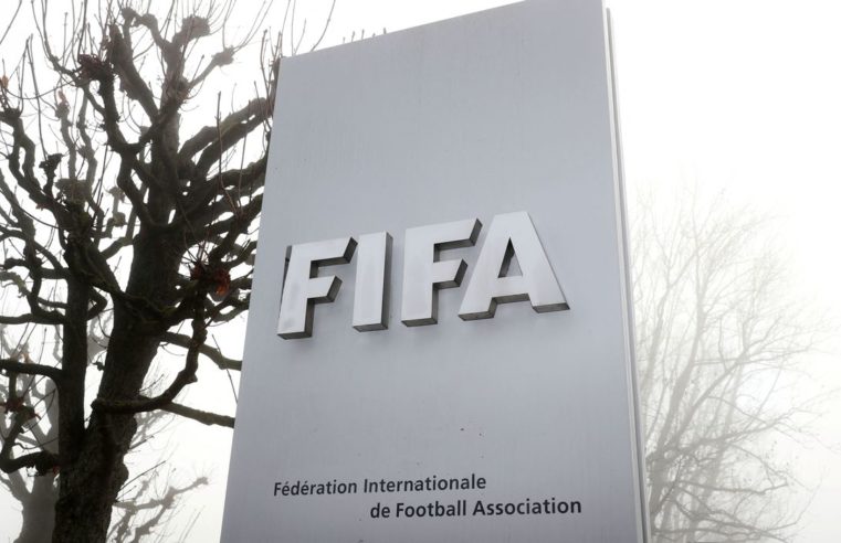 Copa do Mundo bienal arrecadaria U$ 4,4 bi extras, diz Fifa