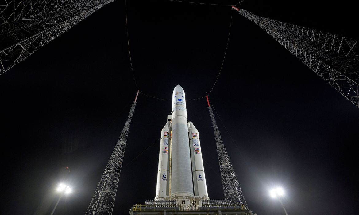 Na véspera do lançamento do Webb, astrônomos anunciam “Nova Terra”