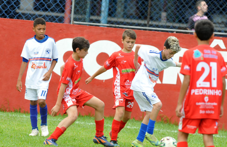 Finalistas do Futebol de Campo no Sub-11 e Sub-13 serão definidos no fim de semana