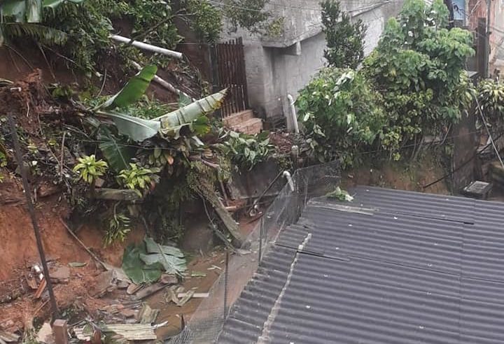 Após dias com chuva forte 16 casas são afetadas e 56 pessoas ficam desalojadas em Petrópolis