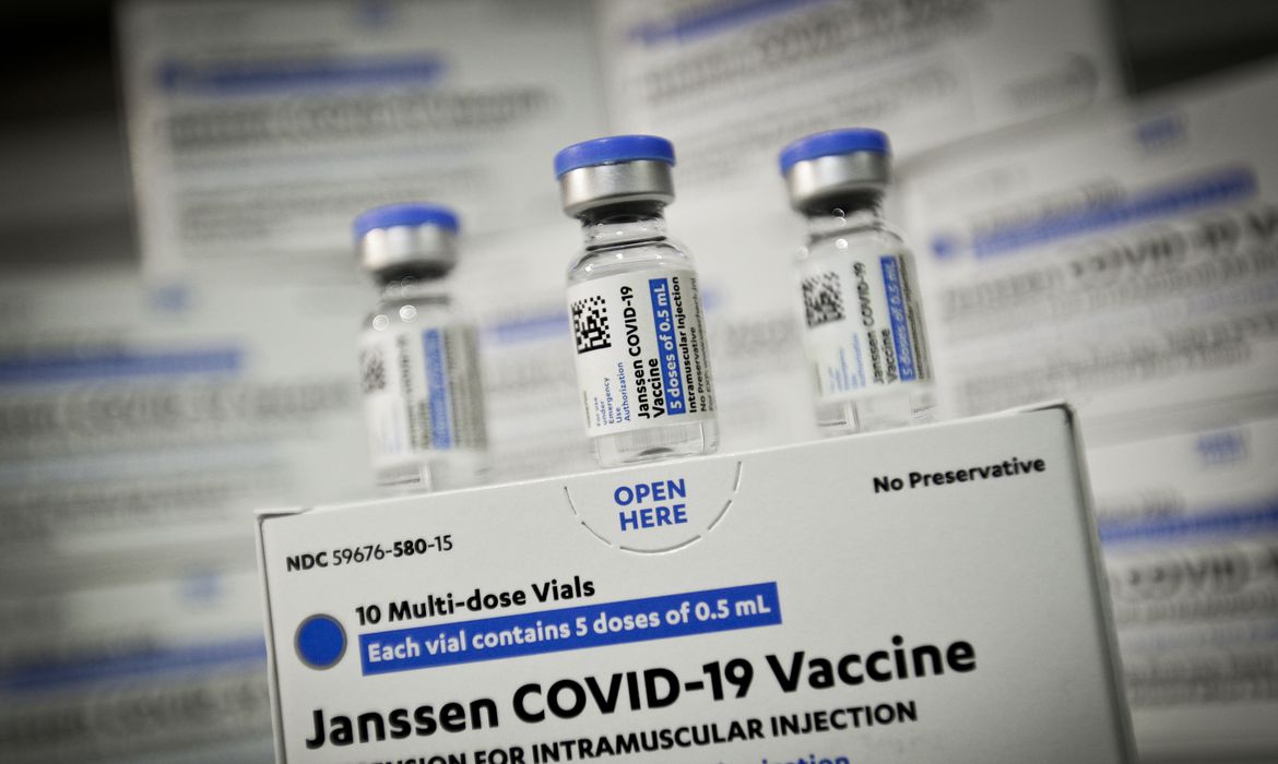 Nova Friburgo receberá doses da Janssen para aplicação de reforço