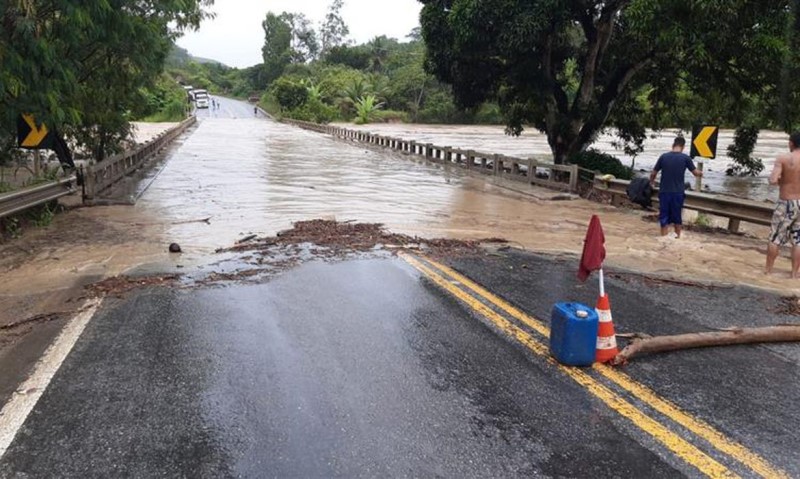 Chega a sete o número de mortos no sul Bahia por causa das chuvas