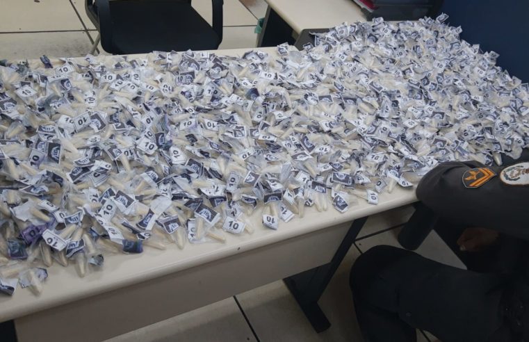PM apreende mais de 1.600 pinos de cocaína no Duarte da Silveira