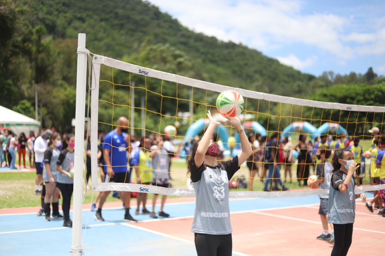 Natal Imperial: ações esportivas e ambientais são promovidas com o treinador Bernardinho, do vôlei