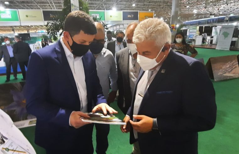 Prefeito apresenta em Brasília projeto de tecnologia para a rede municipal de ensino