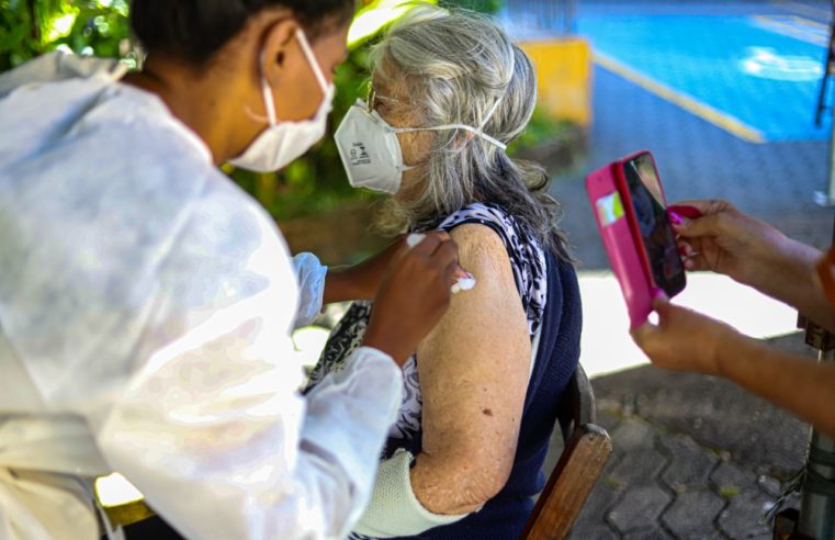 Vacinação covid: Petrópolis ultrapassa 33 mil pessoas com doses de reforço