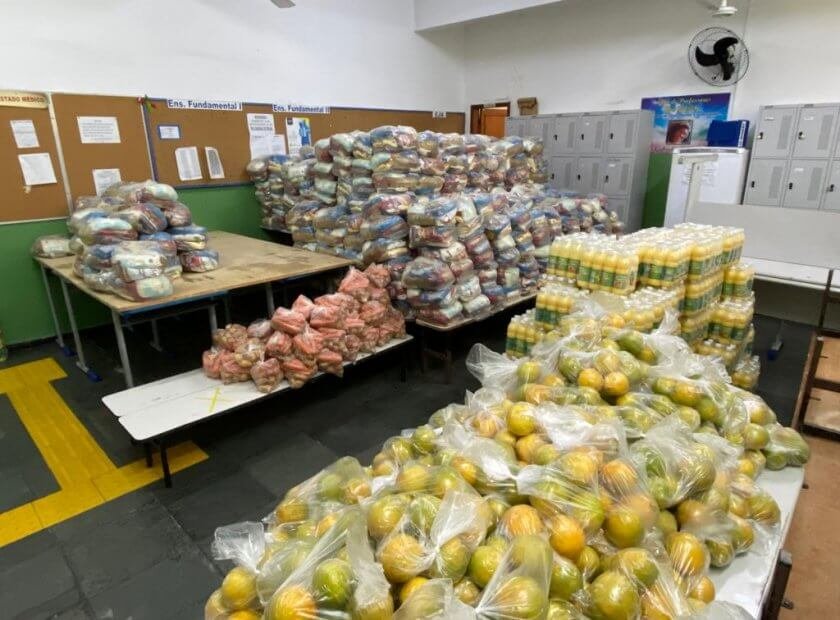 Secretaria de Educação de Três Rios realiza entrega de kit de alimentação escolar