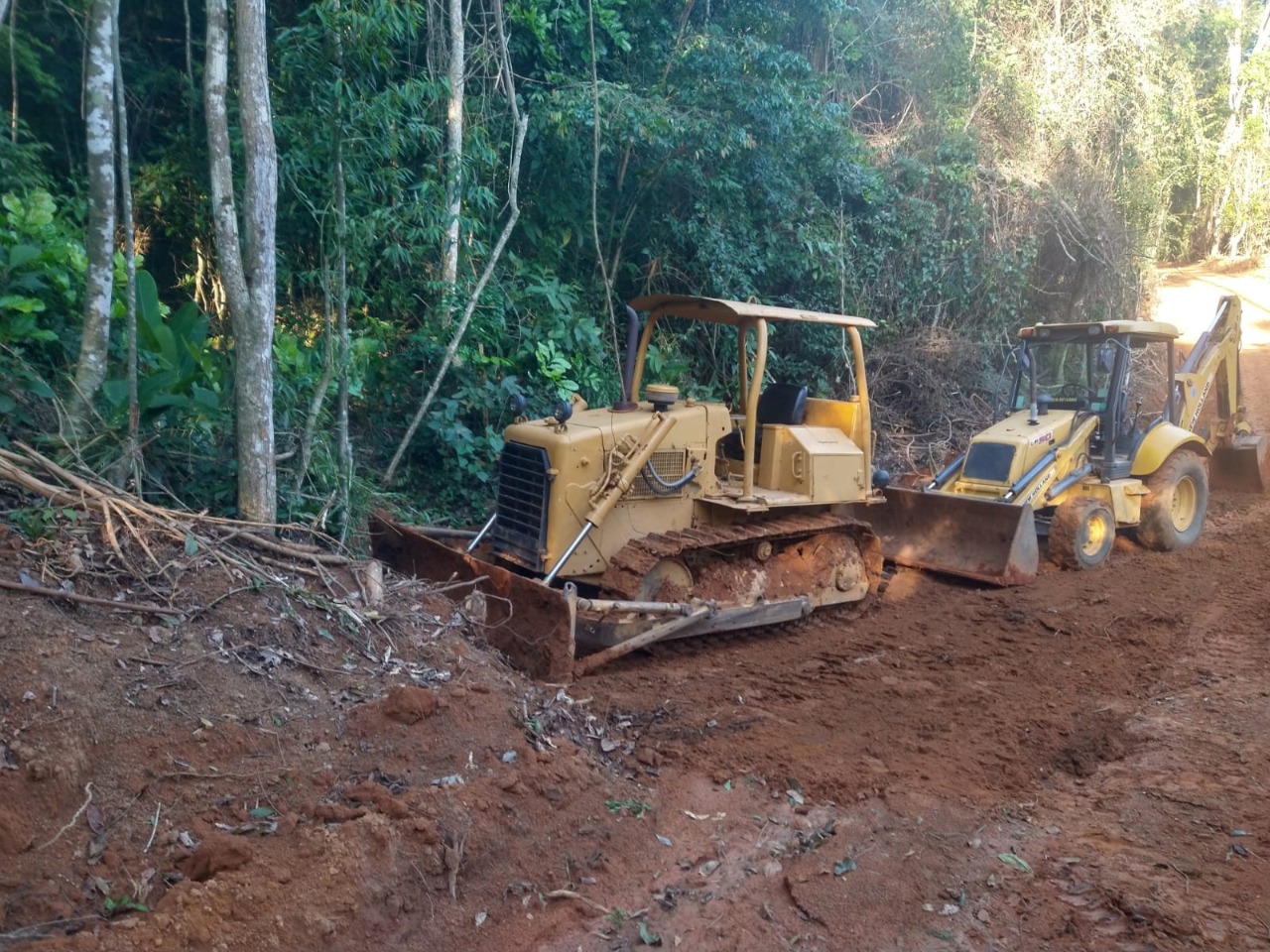 Dois suspeitos de cometer crime ambiental em Itaipava fogem após chegada de policiais