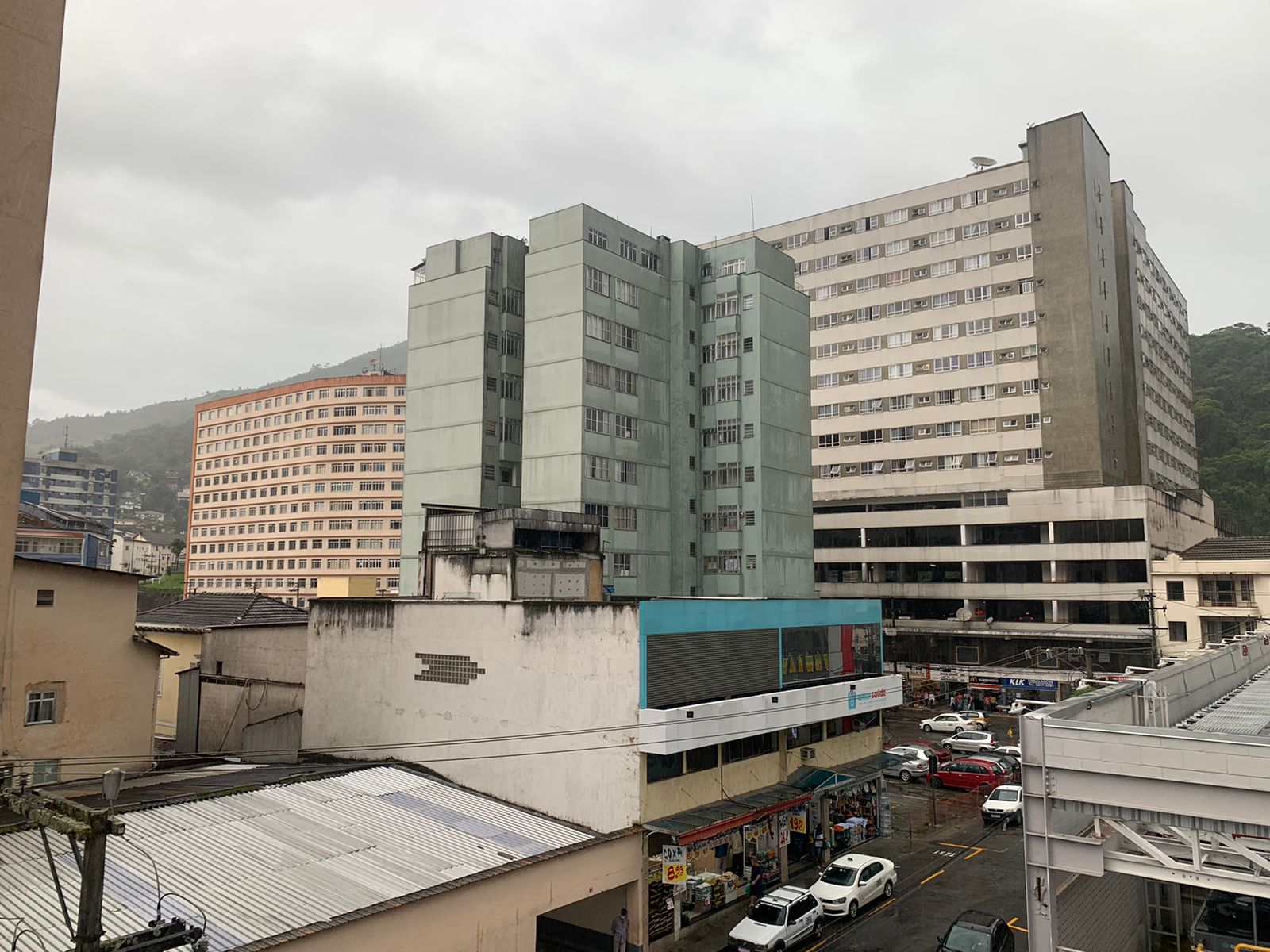 Chuva: Defesa Civil emite aviso de chuva moderada a forte e aciona sirenes do primeiro distrito