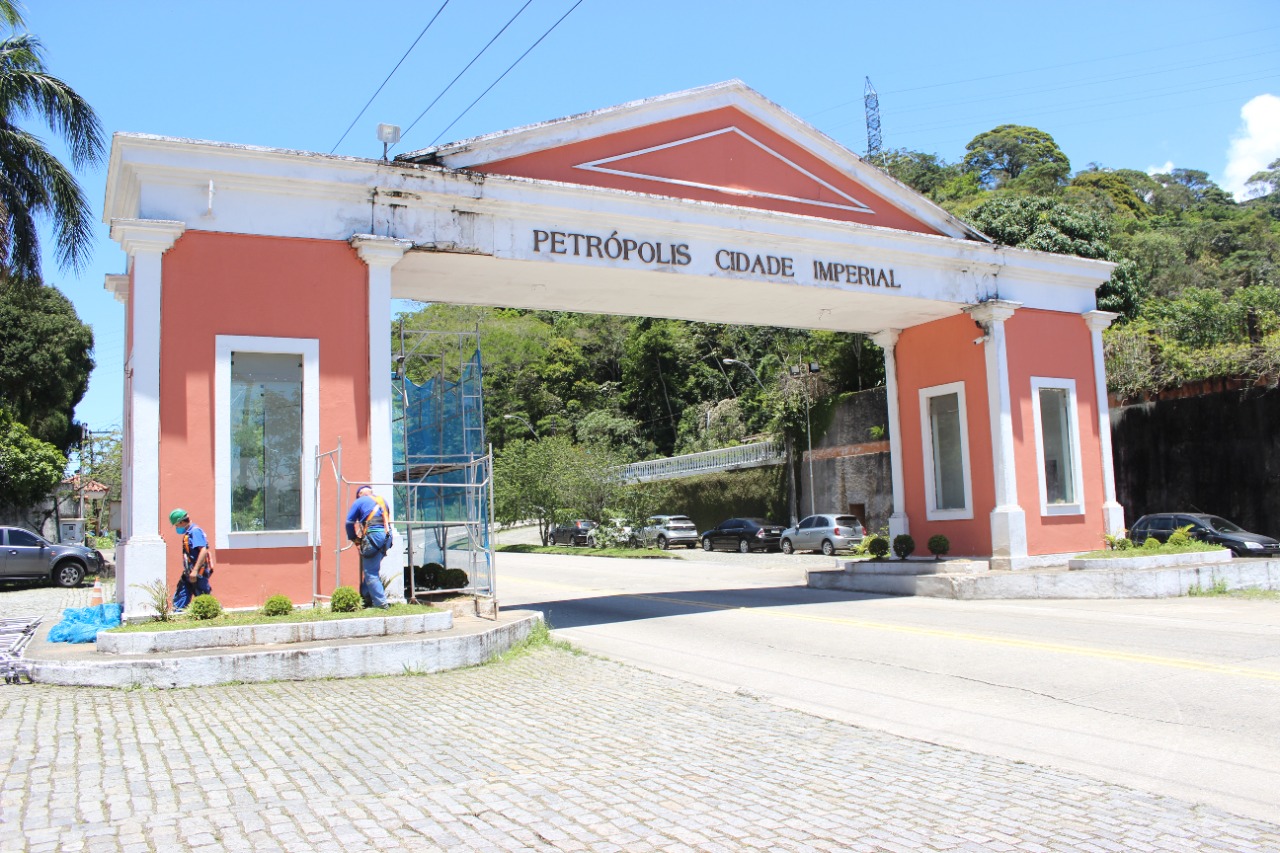 Prefeitura apresenta ao Comitê Gestor do programa Governo Presente nas Cidades pacote de obras de infraestrutura no valor de R$ 28 milhões