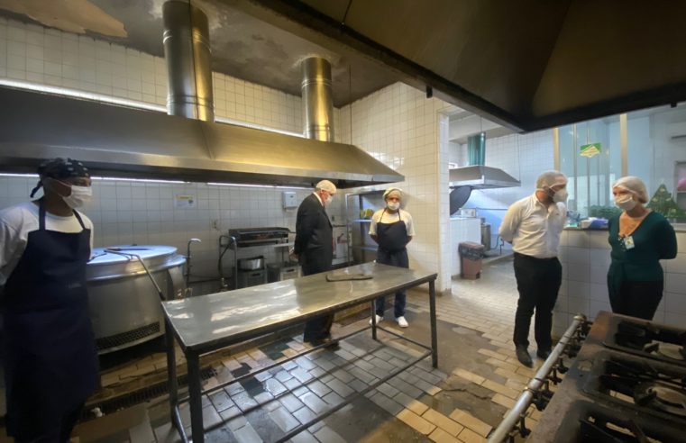 Prefeitura monta força-tarefa para recuperar Hospital Alcides Carneiro: dívidas de R$ 245 milhões no Sehac e instalações deterioradas