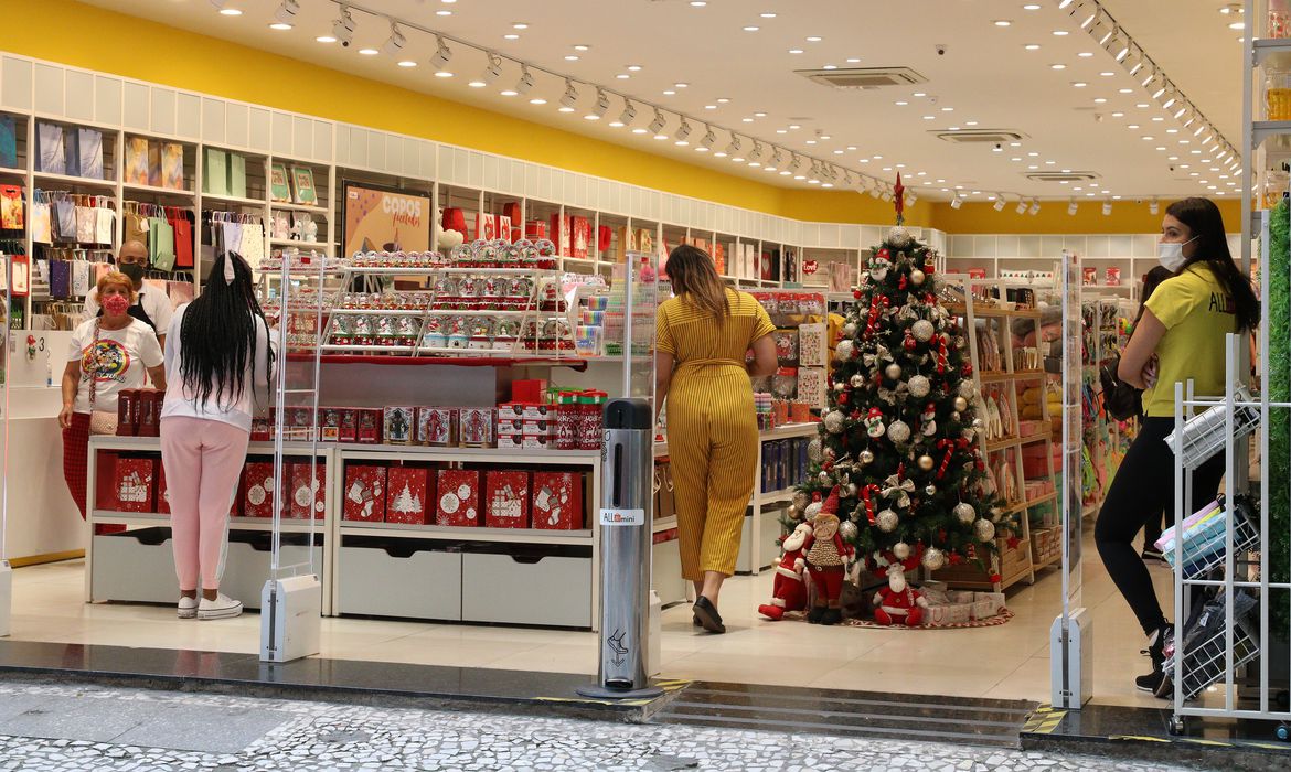 Melhora disposição de consumidores para compras de Natal no Rio
