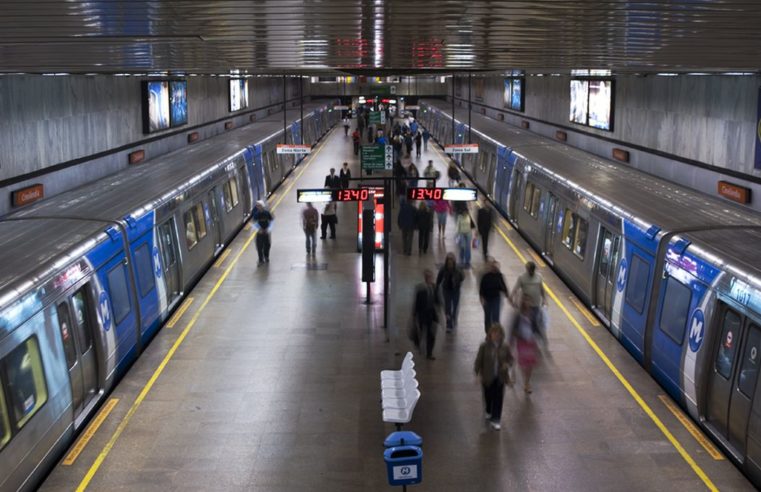Passageiro que tomar dose de reforço viaja de graça no Metrô do Rio