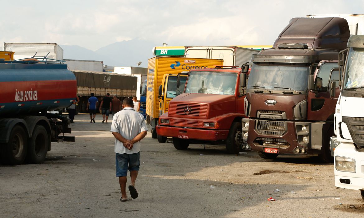 Caixa lança linha de antecipação de frete para caminhoneiros