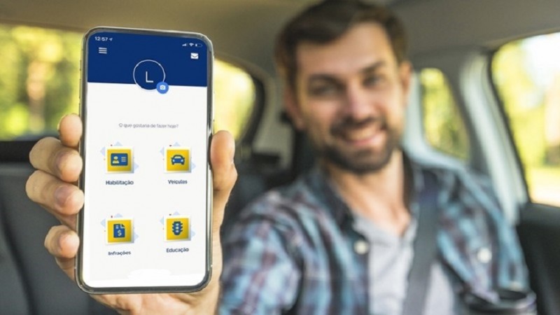 Multas de trânsito: indicação de real infrator já pode ser feita pelo celular
