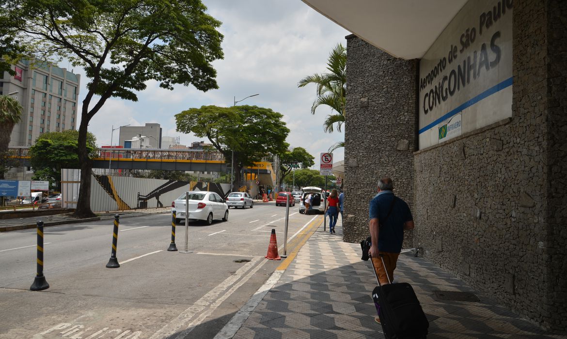 Procon-SP fiscaliza realocação de voos no Aeroporto de Congonhas