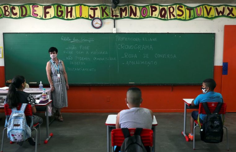 Professores da educação básica terão reajuste no piso salarial