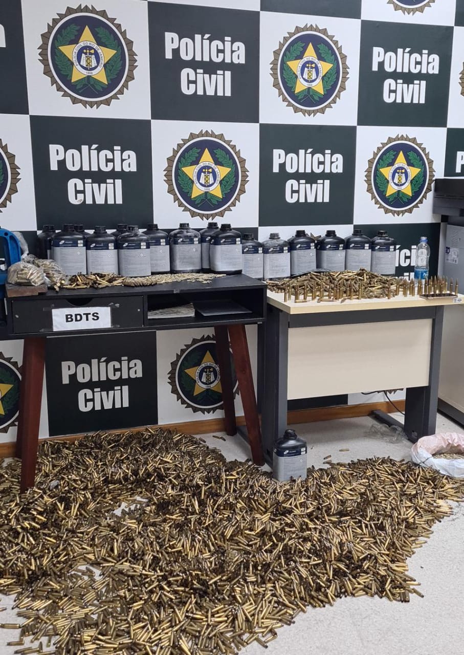 Polícia Civil apreende milhares de munições no Arco Metropolitano