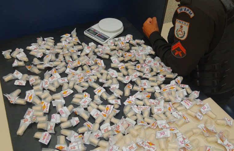 Operação policial apreende 270 cápsulas de cocaína na Duarte da Silveira