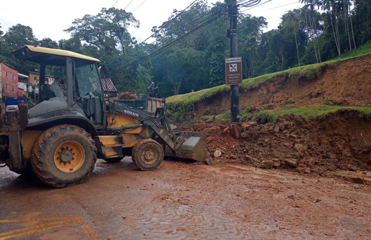Defesa Civil de Petrópolis interdita 57 residências e 180 pessoas estão desalojadas