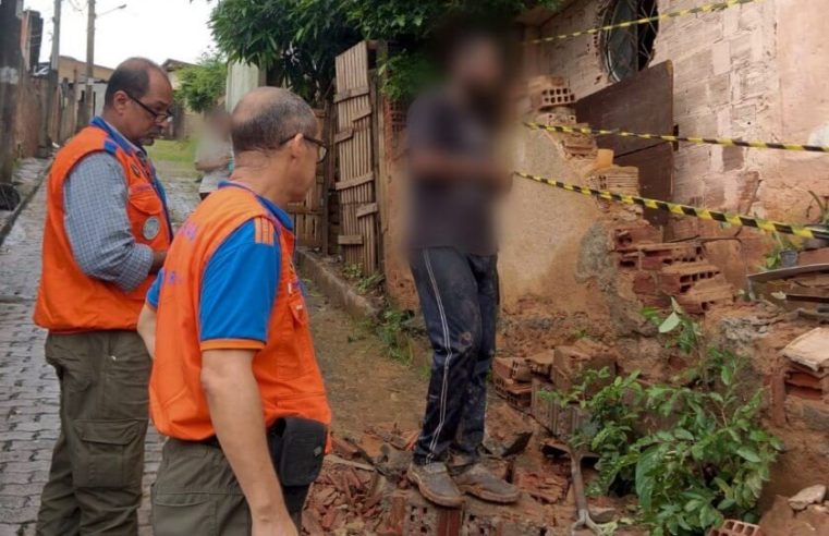 Prefeitura de Três Rios mobiliza equipes da Defesa Civil após deslizamentos de terra provocados pela chuva
