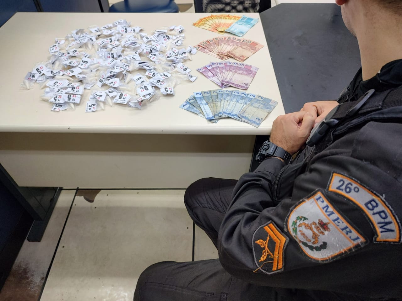 Homem é preso com 136 cápsulas de cocaína no Carangola