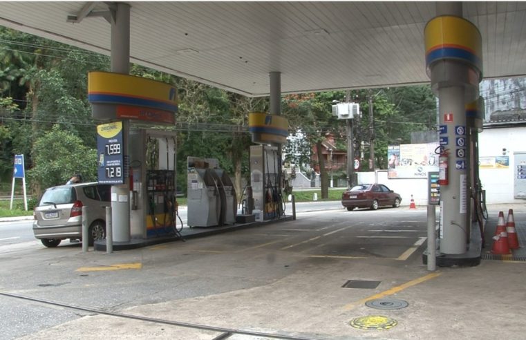 Preparem os bolsos: ano começa com novo aumento dos combustíveis. Gasolina pode chegar a R$8 o litro em Petrópolis
