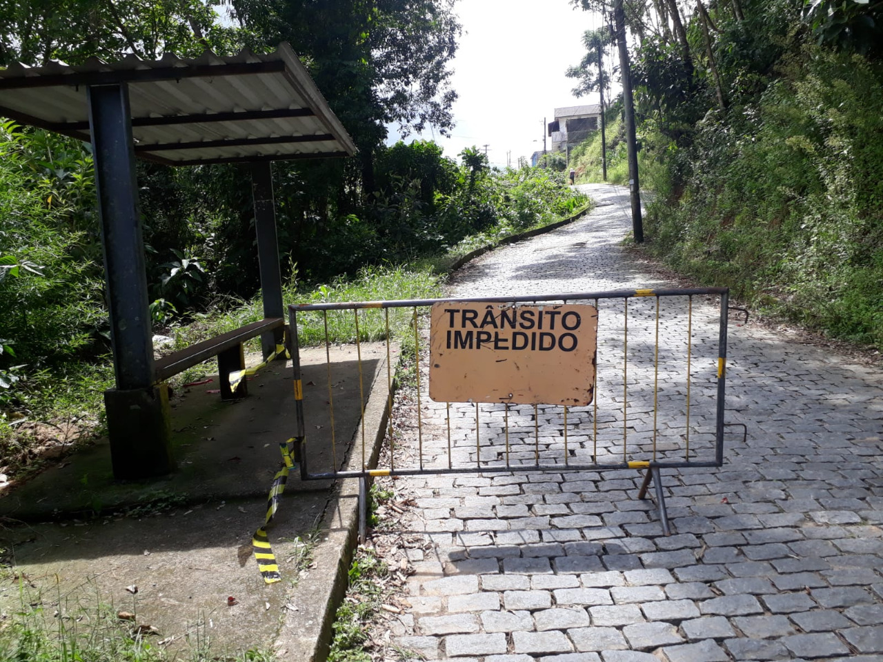 Seis linhas de ônibus estão com a operação comprometida em Petrópolis