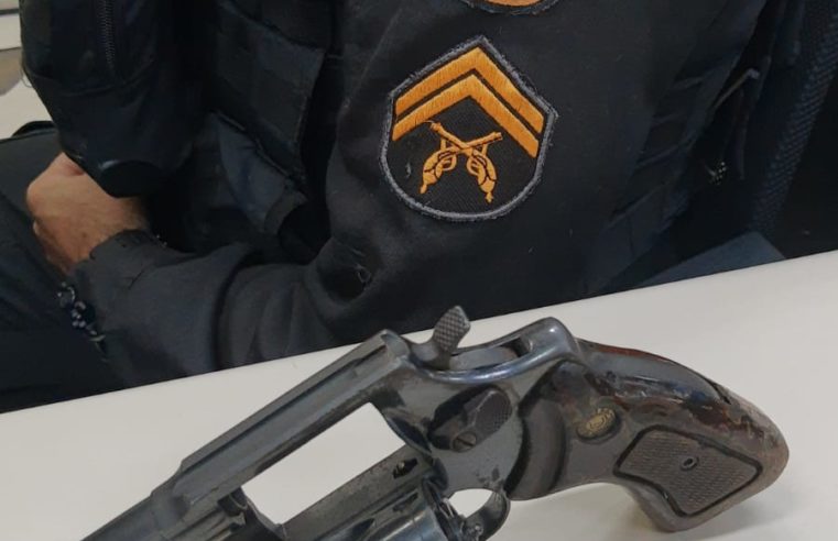 Três armas de fogo são apreendidas pela PM no Bonfim e na Serra Velha
