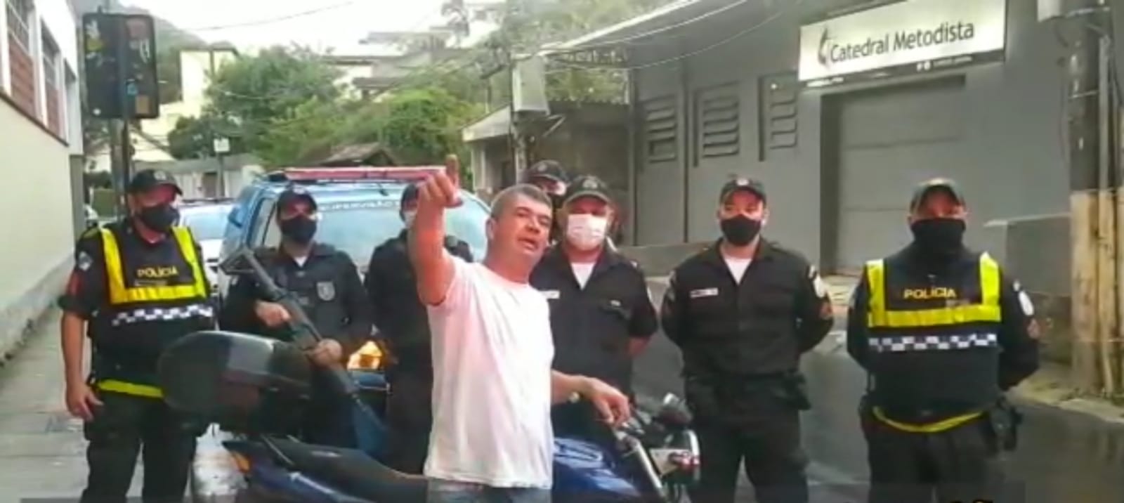 PM recupera moto roubada no Siméria, em Petrópolis