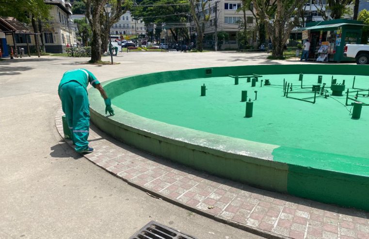 Praça da Liberdade, no Centro de Petrópolis, é revitalizada