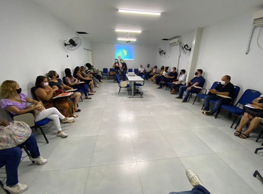 Governo municipal de Três Rios promove reunião com representantes das redes particular e municipal de ensino