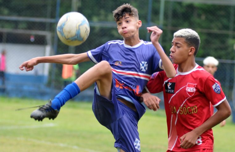 Primeiro jogo das semifinais têm goleadas e vantagem para equipes que jogaram fora de casa no Futebol de Campo