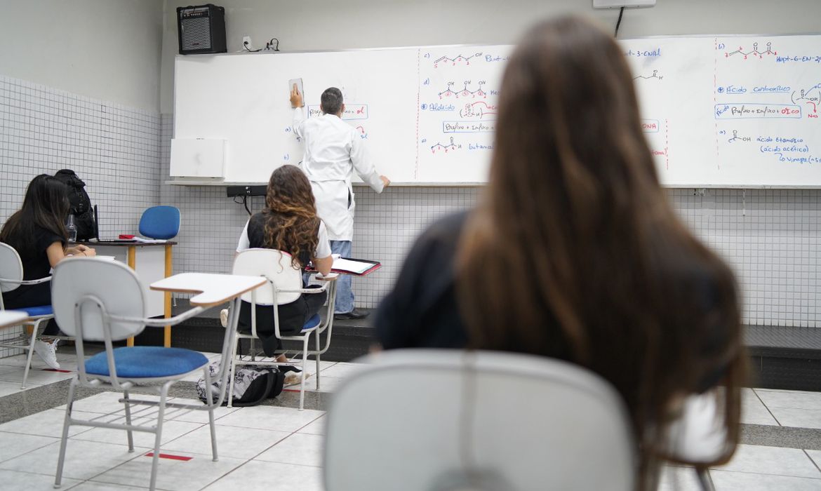 Último dia para pré-matrícula na rede municipal de ensino para alunos novos