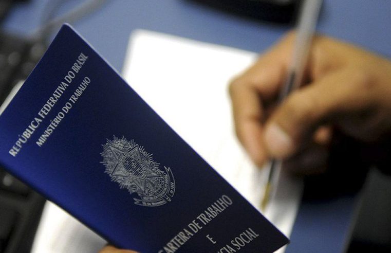 Caged: Brasil gerou 2,7 milhões de empregos formais em 2021