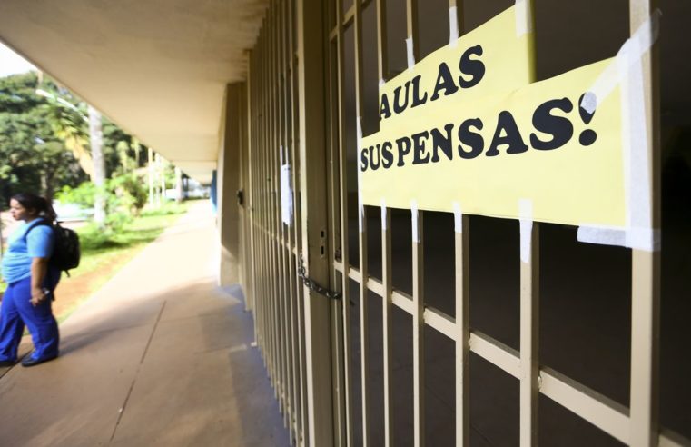 Prefeitura planeja volta às aulas para o dia 14 de fevereiro
