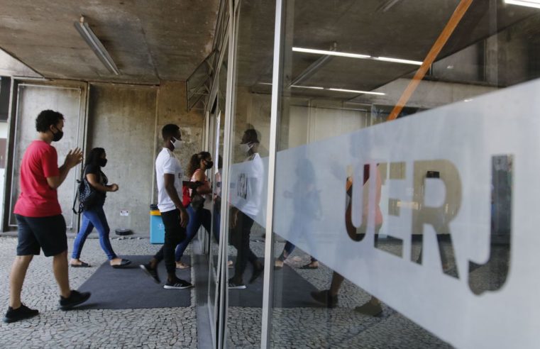 Uerj decide manter auxílio-alimentação para estudantes em 2022