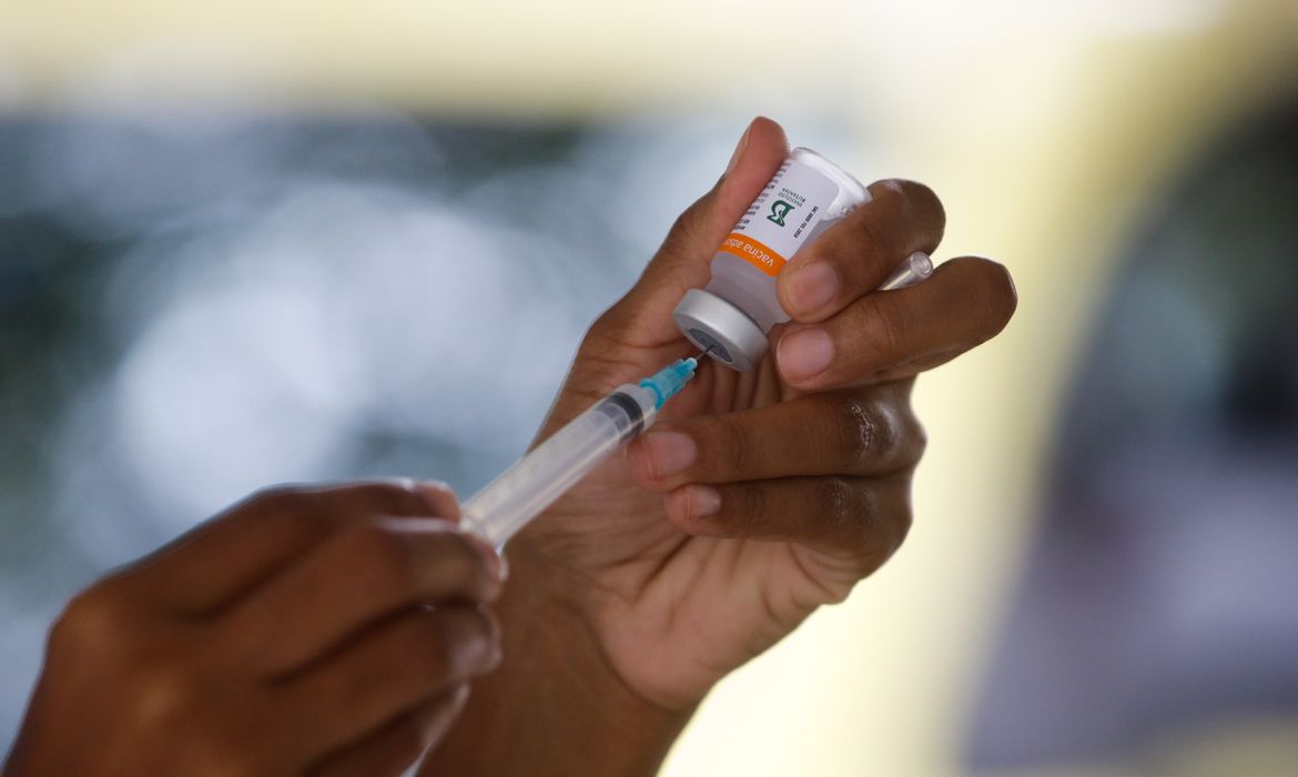 Crianças de 6 a 11 anos começam a ser vacinadas com Coronavac nesta quarta-feira