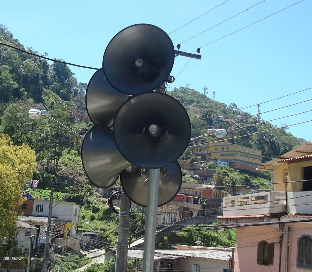 Defesa Civil aciona sirenes para comunicar previsão de chuva forte nas próximas horas