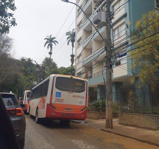Saiba como está a operação dos ônibus neste domingo em Petrópolis