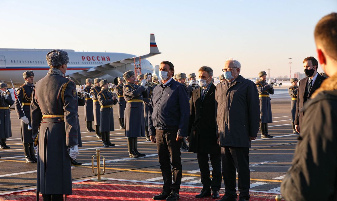 Presidente Jair Bolsonaro desembarca na Rússia