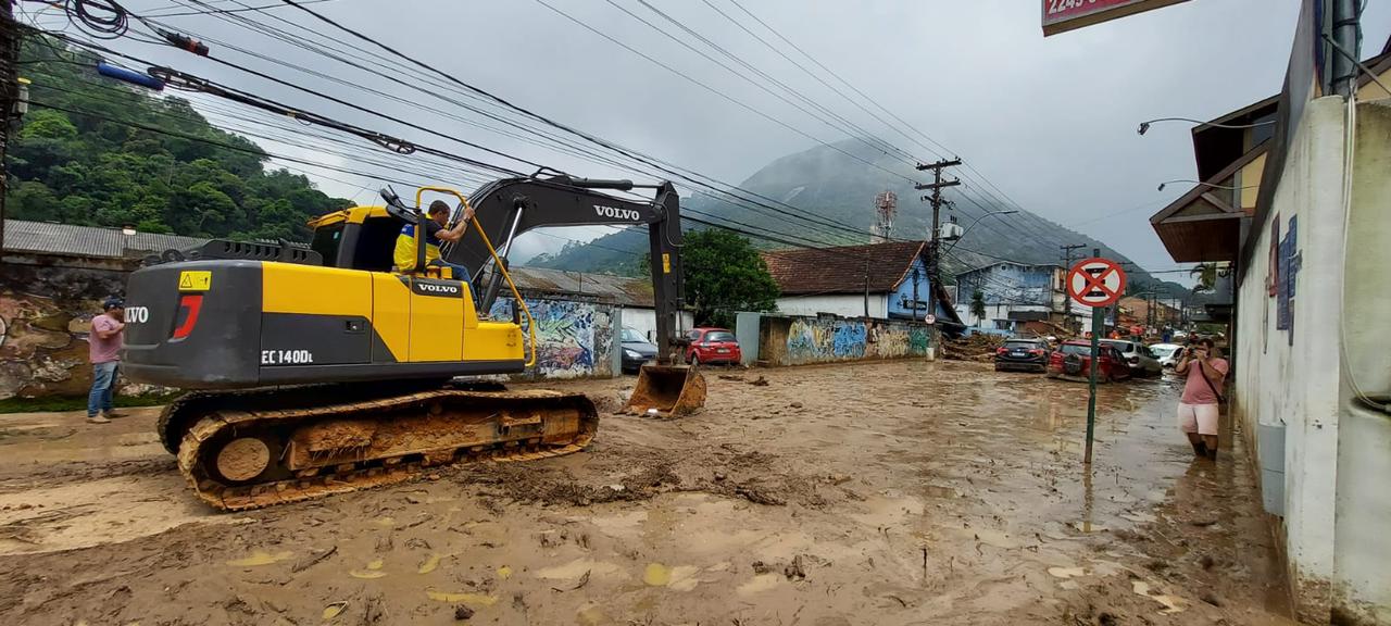 Governo do Estado e Prefeitura de Petrópolis traçam ações conjuntas para ampliar ajuda a locais afetados pelas chuvas