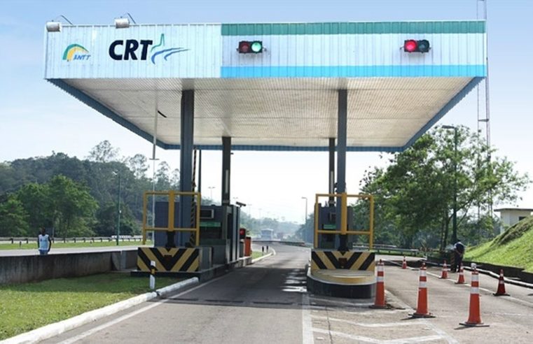 Passagem de extralarga interfere no tráfego da Serra de Teresópolis na noite desta quinta-feira